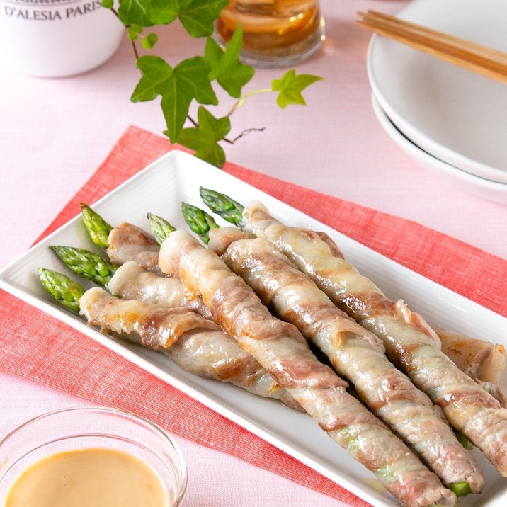 【1本丸ごと!】アスパラの肉巻き